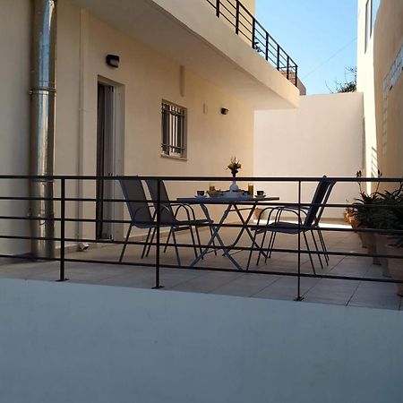 Apartment Next To The Beach カト・ダラトソ エクステリア 写真